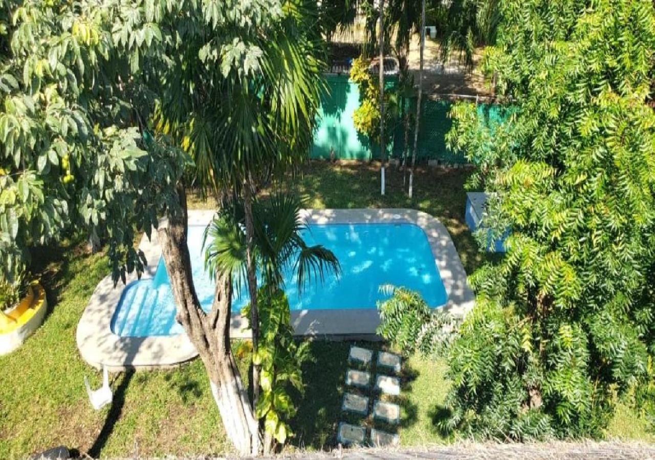Esduma Iguanas Hotel Playa Del Carmen Exteriör bild
